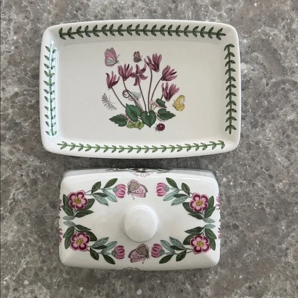 Discontinued never used Portmeirion Botanic Gardens half pound butter dish. - Picture 3 of 4